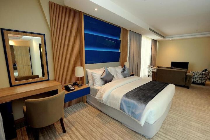 Room 13 of 68