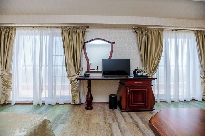 Room 35 of 97