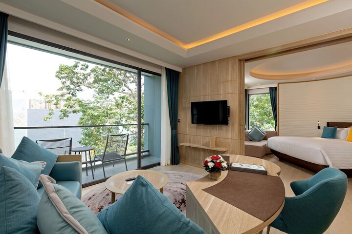 Room 45 of 183