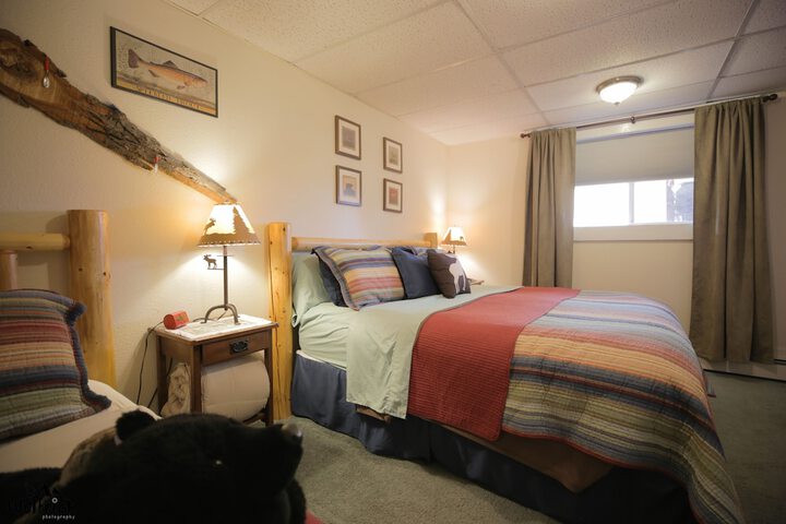 Room 22 of 111