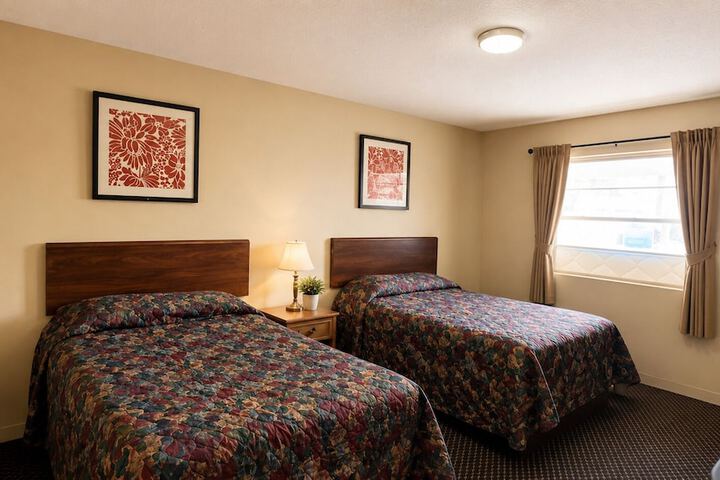 Room 10 of 15