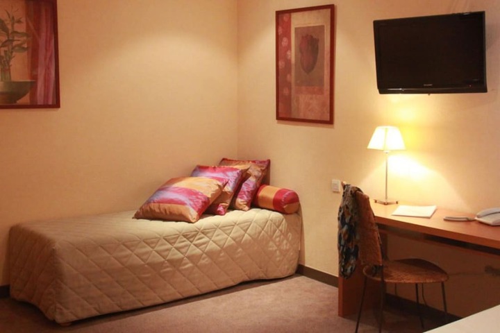 Room 15 of 79