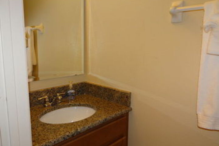 Room 14 of 76