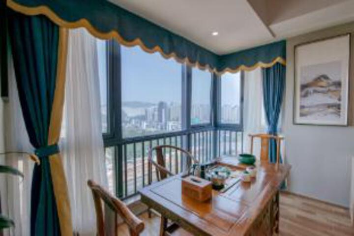 Meiyijia Hotel (Liuzhou MixC Store)