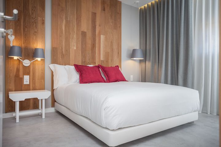 Room 10 of 64