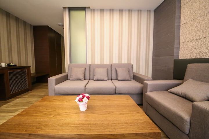 Room 44 of 72