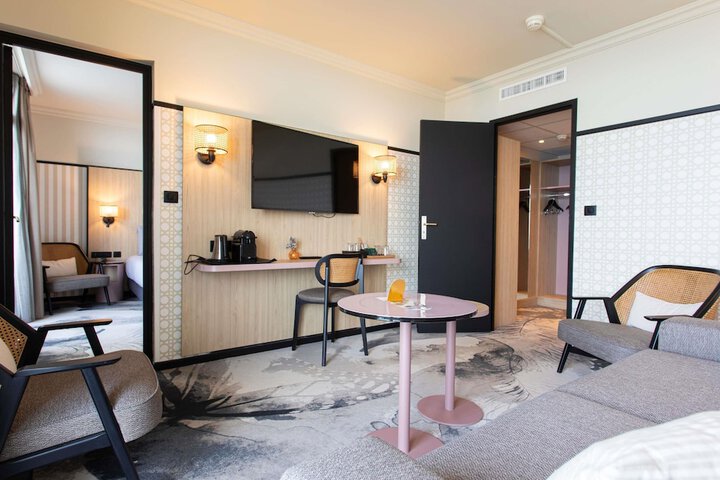 Room 58 of 124