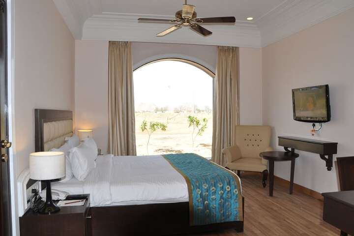 Room 7 of 28