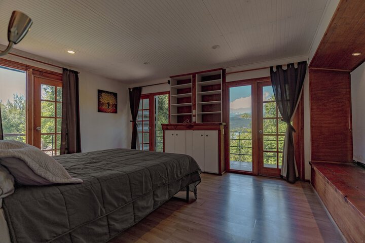 Room 9 of 65