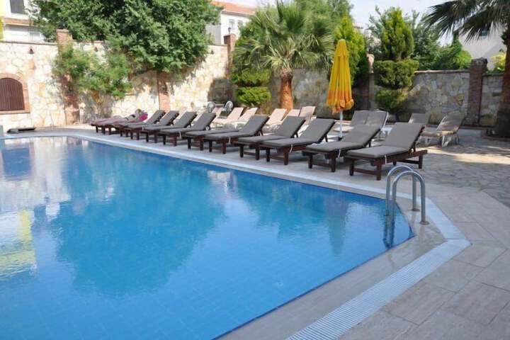 Pools & Facilities