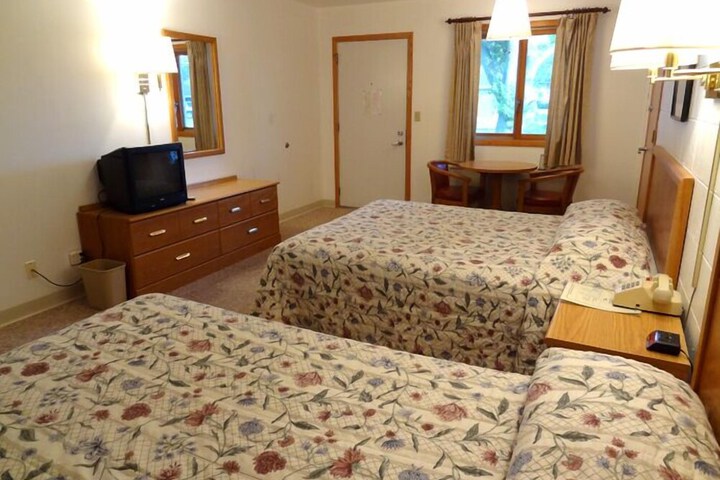Room 2 of 23