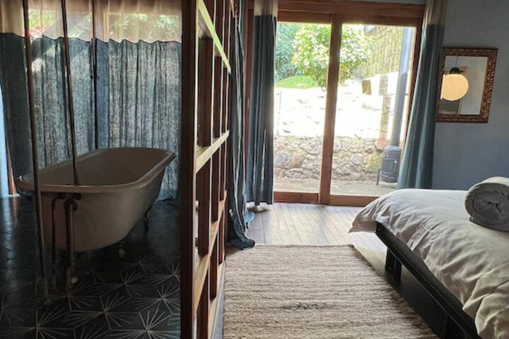 Room 5 of 42