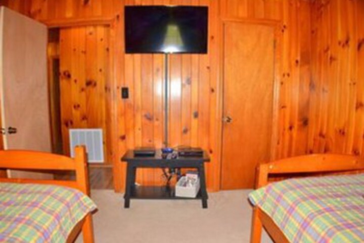 Room 13 of 25
