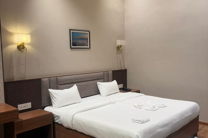 Room 3 of 31