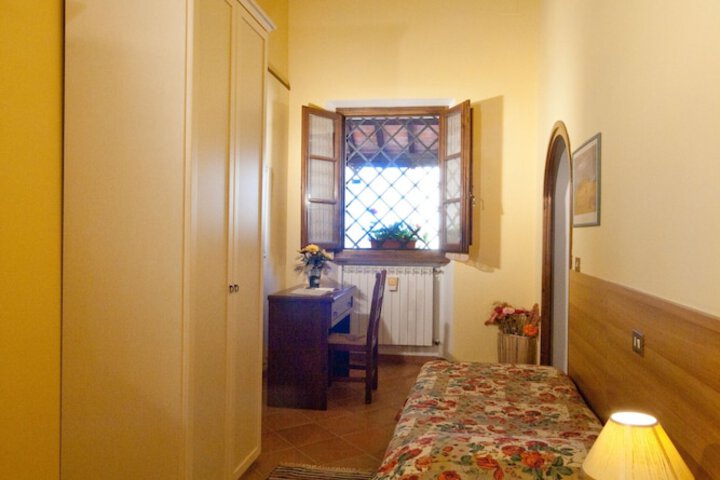Room 10 of 51