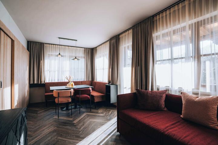 Room 310 of 505