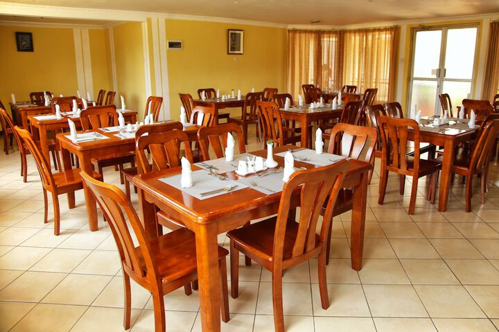Dining 47 of 74