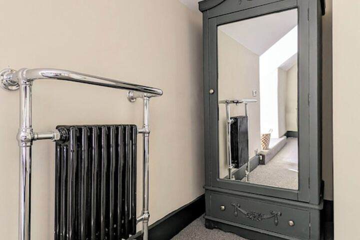Room 42 of 125