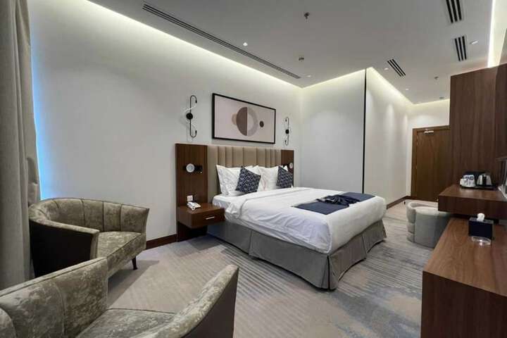 Room 34 of 44