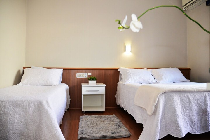 Room 4 of 33