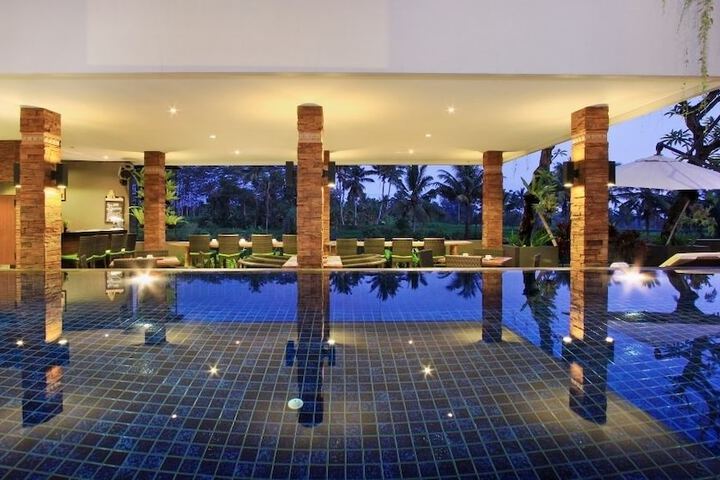 Pool 35 of 93