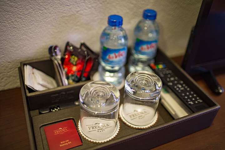 Room 33 of 109