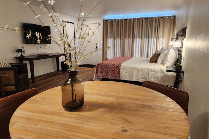 1 King Bed with Sofa Bed Kitchenette (2 of 8)