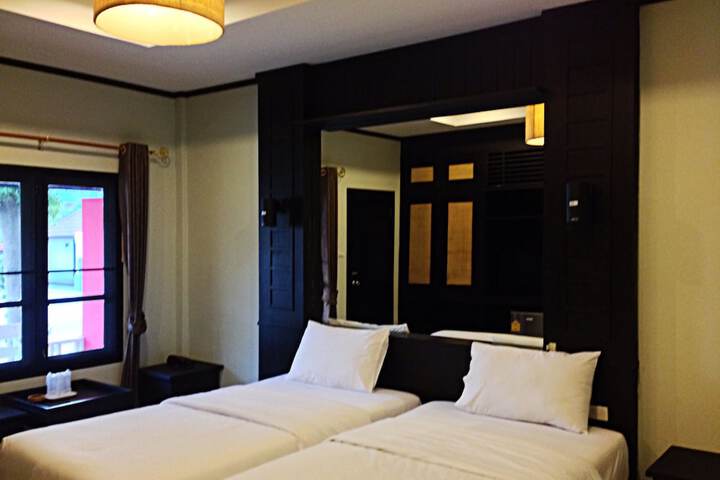 Room 10 of 82