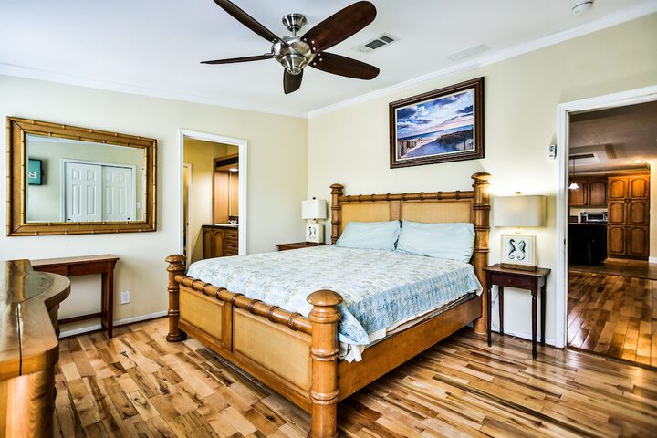 Room 6 of 20
