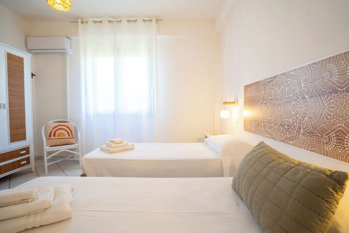 Room 10 of 62