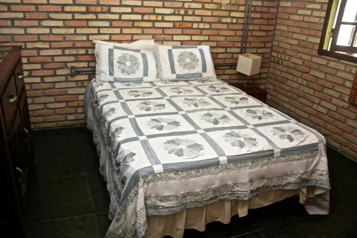 VILA DE ZIMBROS CASA 01