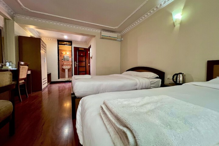 Room 11 of 51