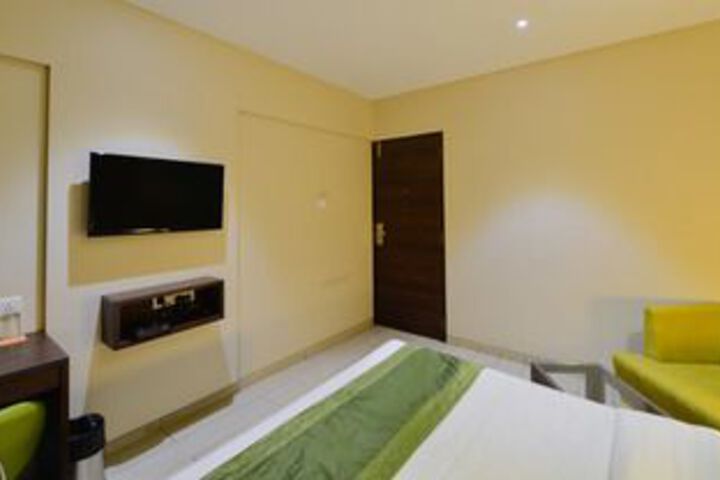 Room 25 of 61