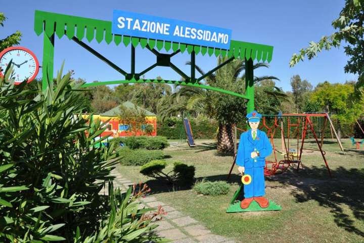 Children's play area - outdoor