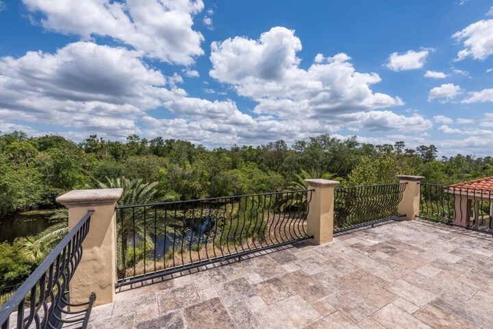 Hotel Exterior 141 of 141