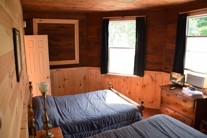 Room 11 of 48