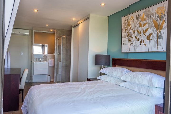 Room 3 of 20