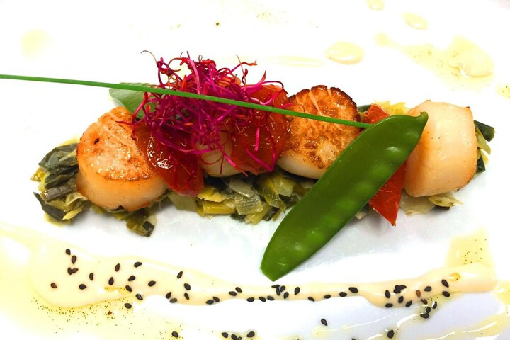 Dining 49 of 66