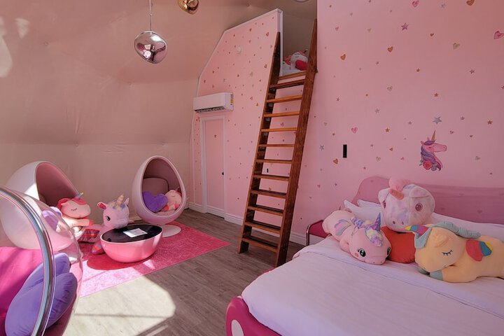 Room 10 of 55
