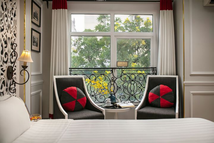 Room 9 of 50
