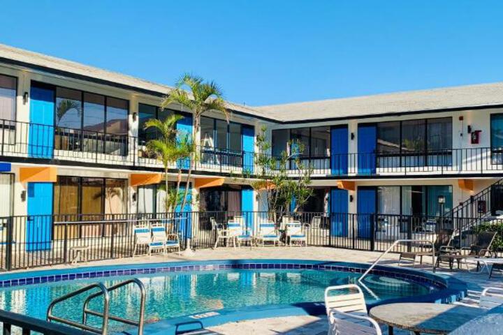 OCEANS 735 of DEERFIELD BEACH