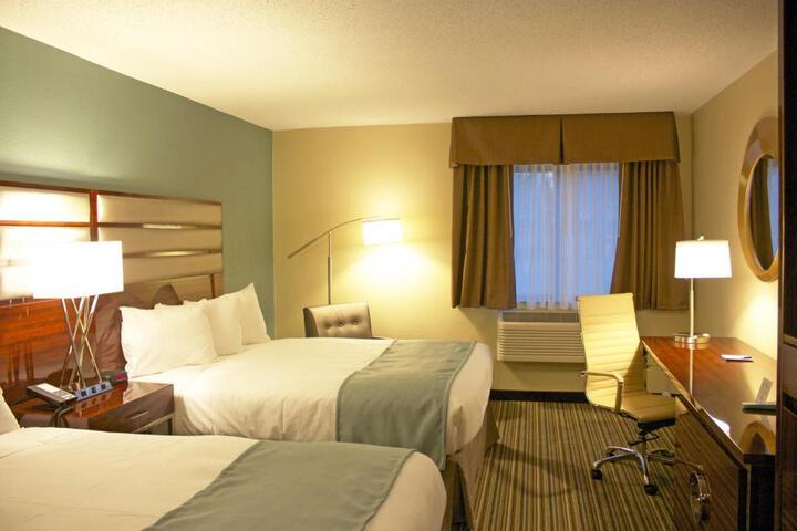 2 Queen Beds (1 of 2)