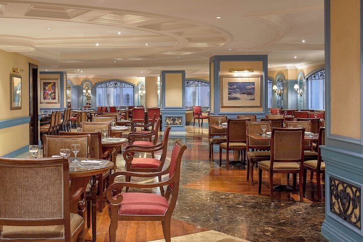 Dining Photos