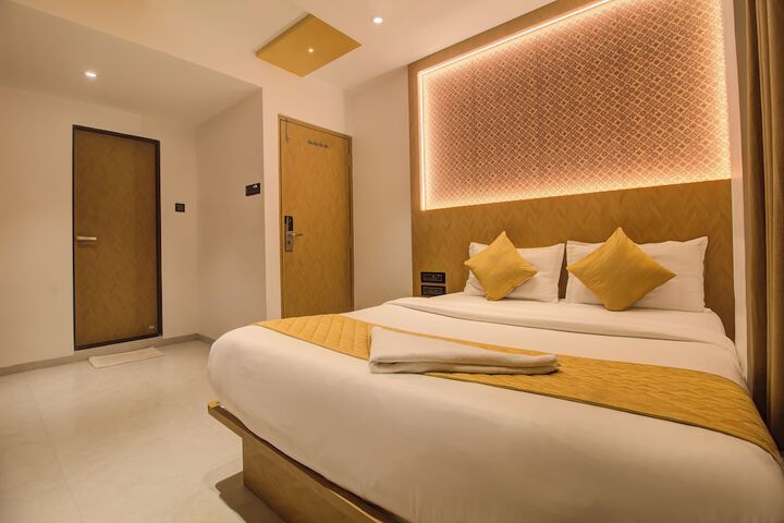 Room 52 of 86