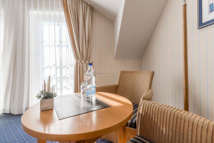 Room 5 of 34