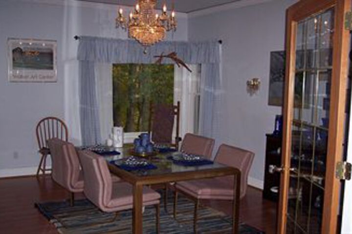Dining 19 of 61