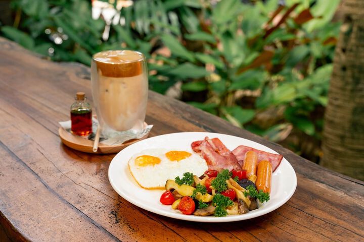 Breakfast/Coffee Service 34 of 42