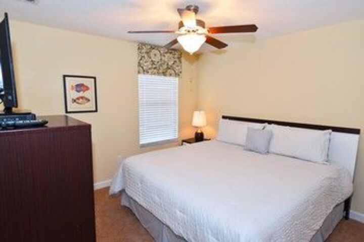 Room 6 of 24