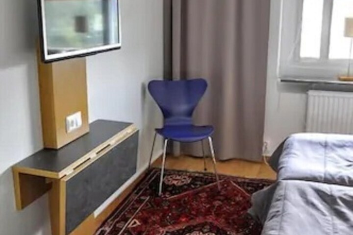 Room 25 of 58