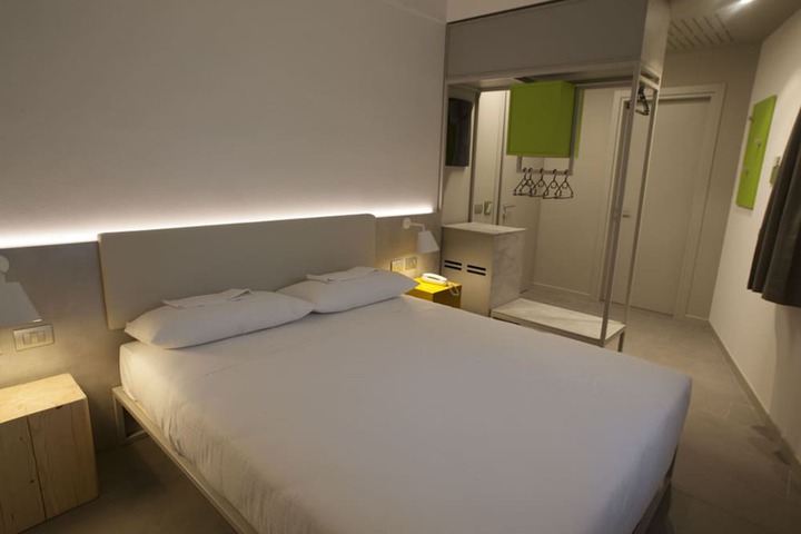 Room 5 of 59